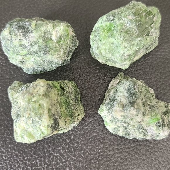 Chrome diopside - Picture 2 of 4